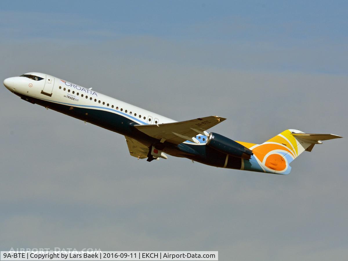 9A-BTE, 1992 Fokker 100 (F-28-0100) C/N 11416, RWY22R
