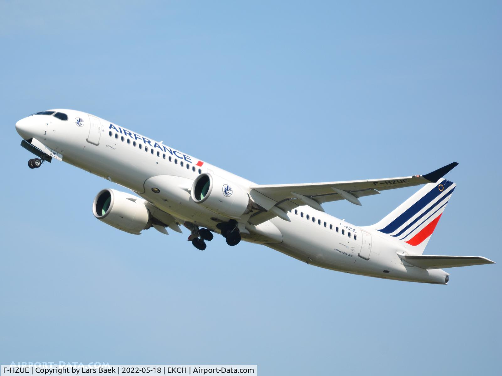 F-HZUE, 2021 Airbus A220-300 C/N 55146, RWY22R from St. Magleby
New in the database