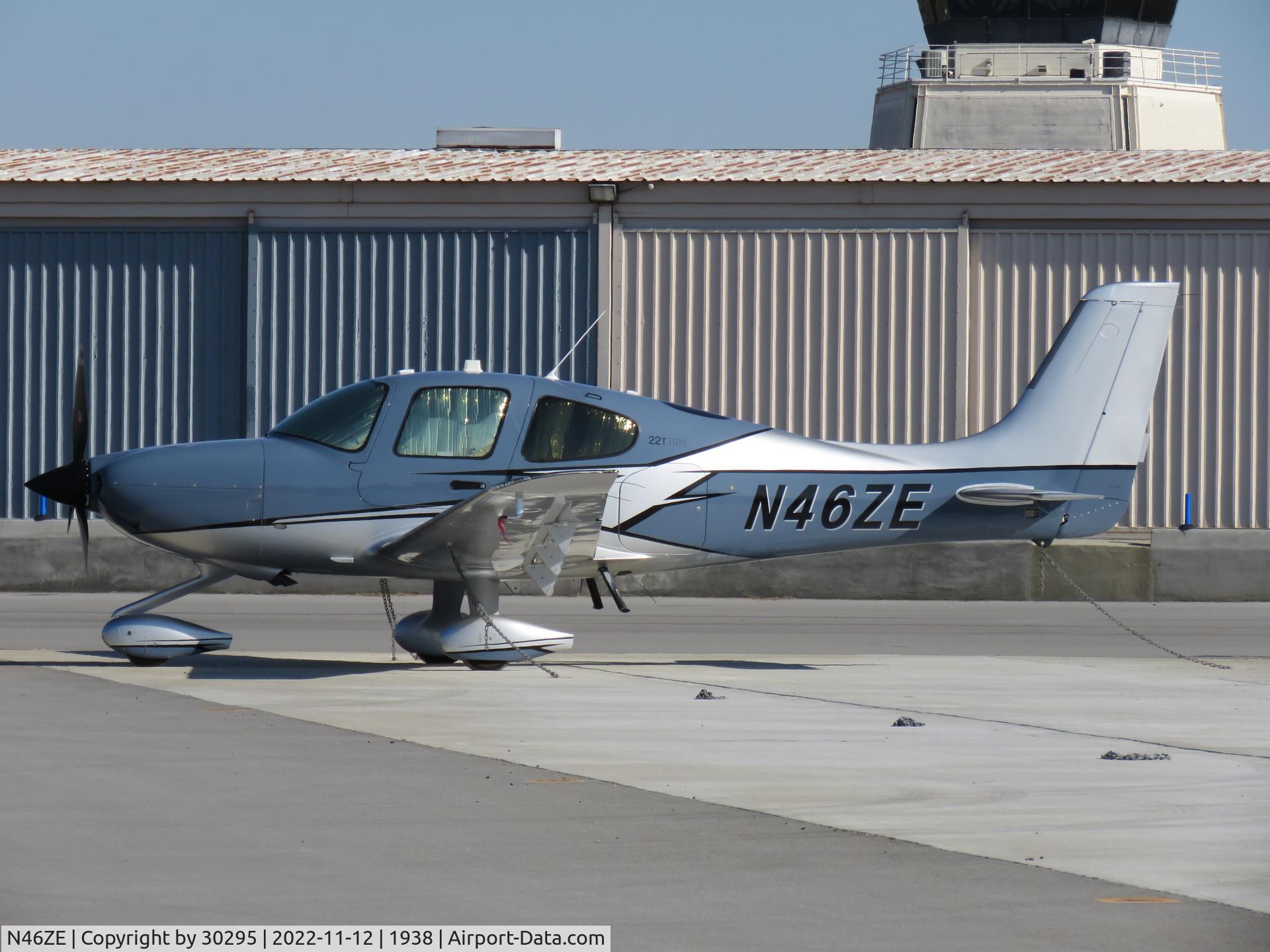 N46ZE, 2018 Cirrus SR22T GTS C/N 1790, Parked
