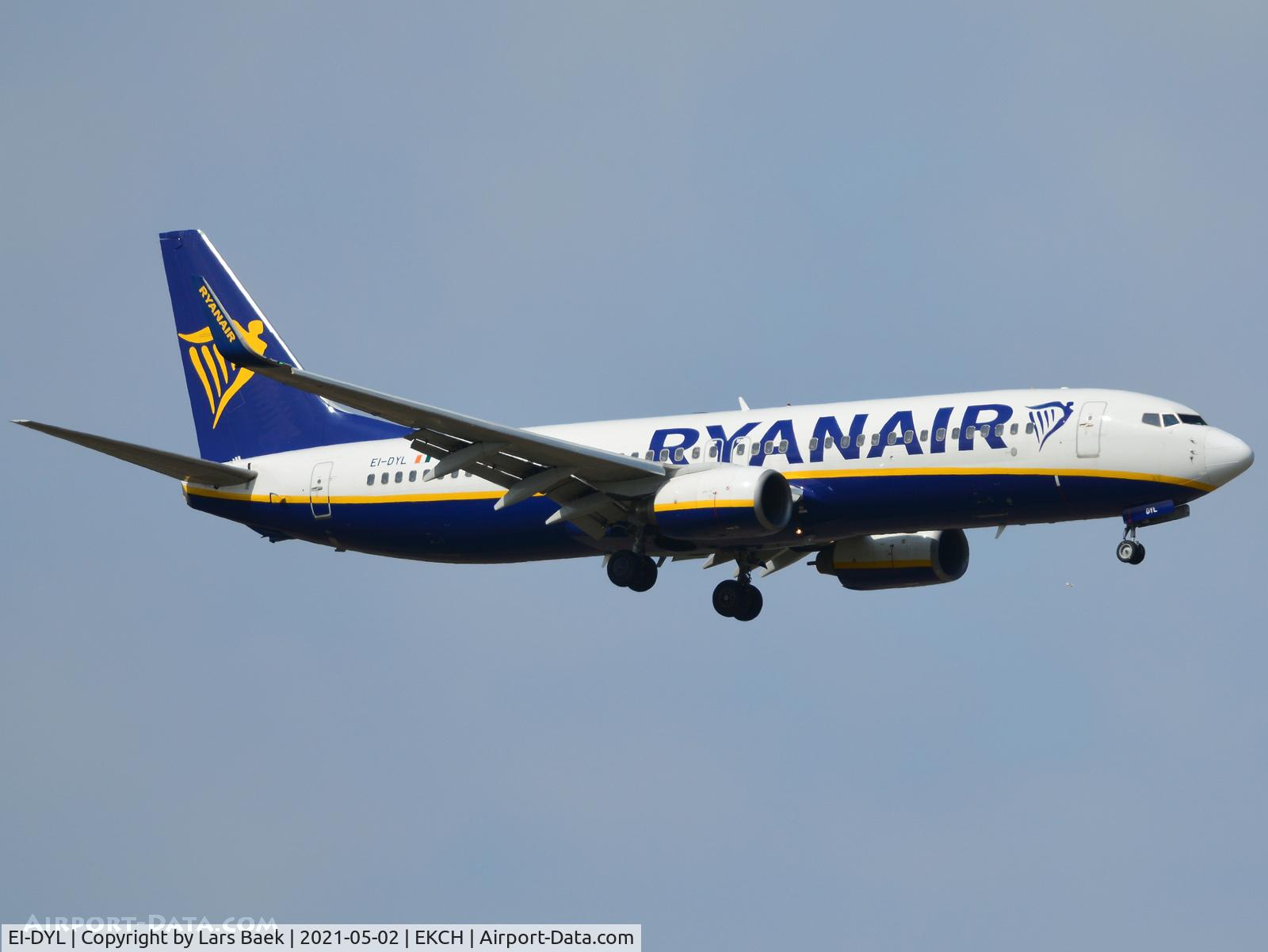 EI-DYL, 2008 Boeing 737-8AS C/N 36574, RWY04L