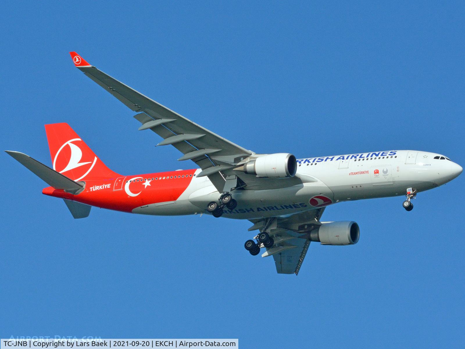 TC-JNB, 2005 Airbus A330-204 C/N 704, RWY04L