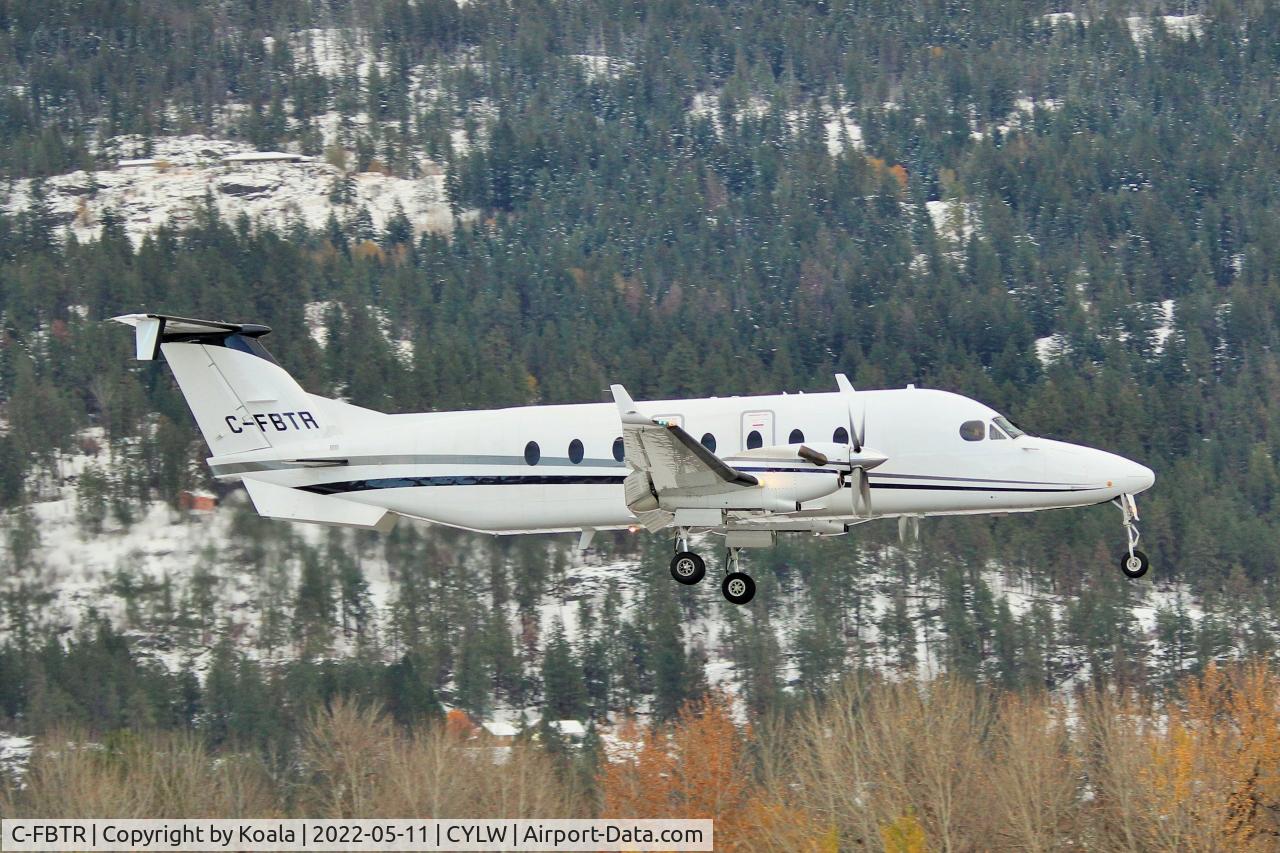 C-FBTR, 1997 Beech 1900D C/N UE-303, First pic in the database. Arrival from Trail (YZZ).