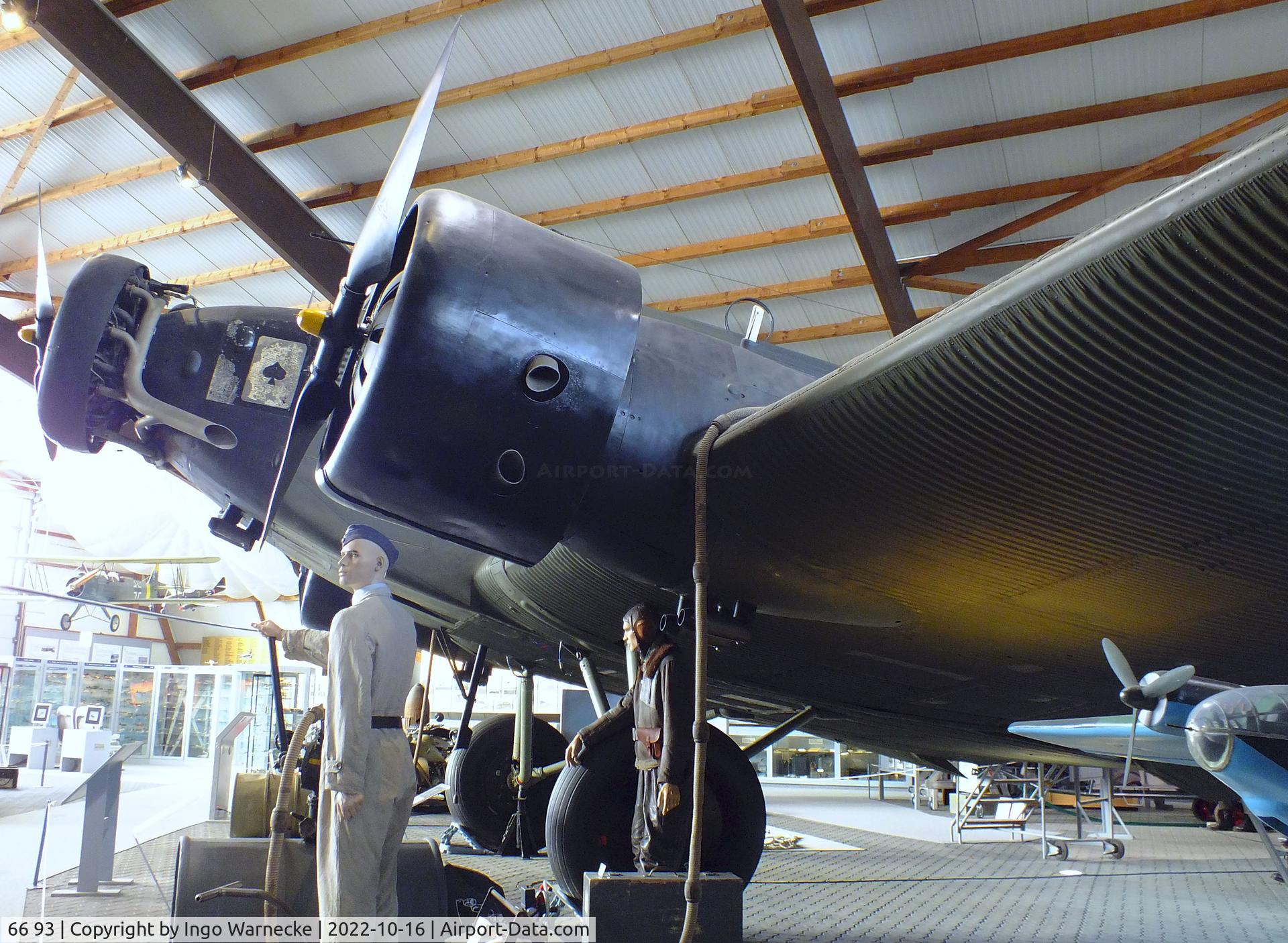 66 93, 1939 Junkers Ju-52/3mg4e C/N 6693, Junkers Ju 52/3m g4e at the Ju52-Halle (Lufttransportmuseum), Wunstorf