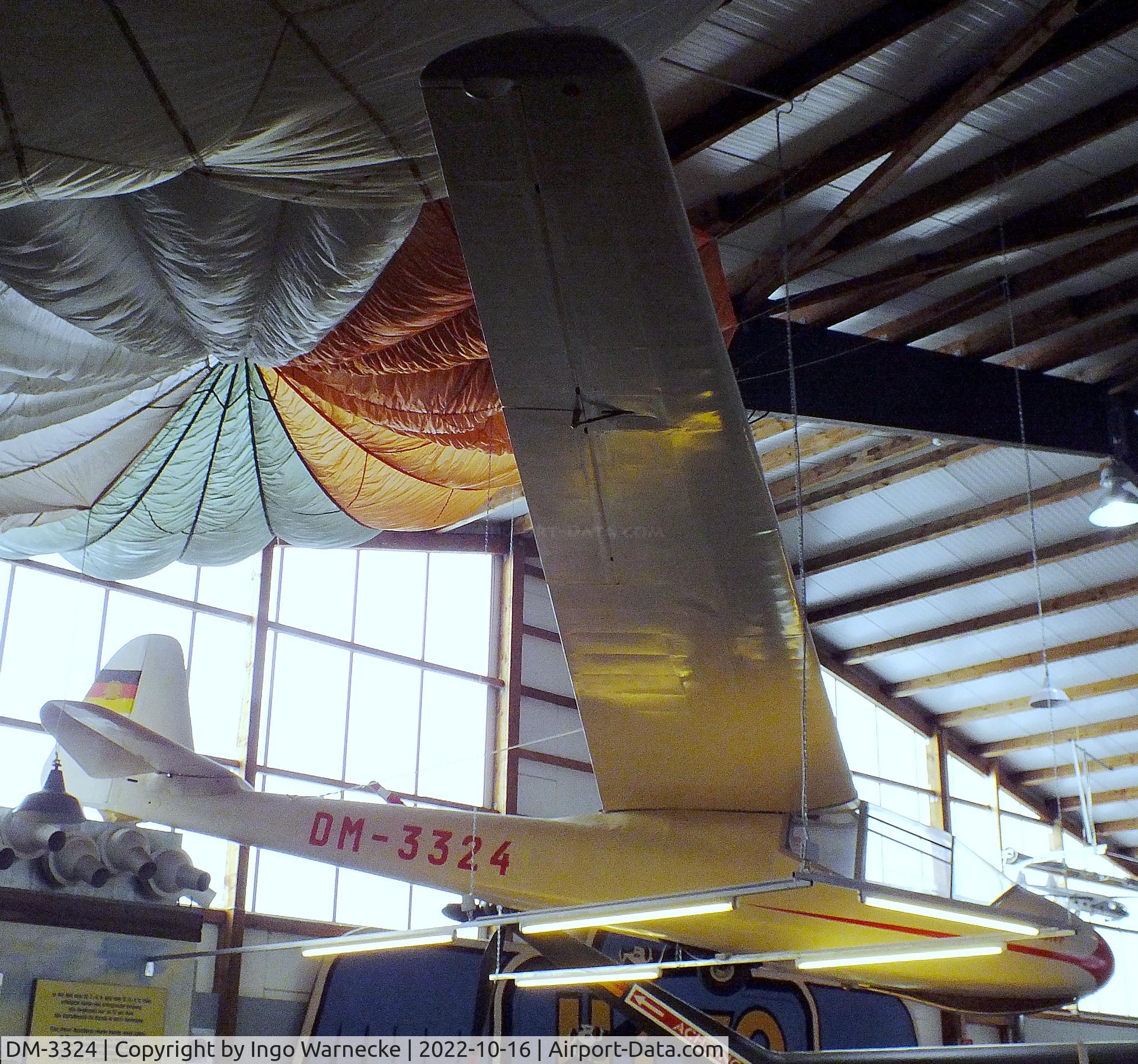 DM-3324, 1963 VEB Apparatebau Lommatzsch FES-530-II Lehrmeister C/N 0274, Lommatzsch FES-530-II Lehrmeister at the Ju52-Halle (Lufttransportmuseum), Wunstorf