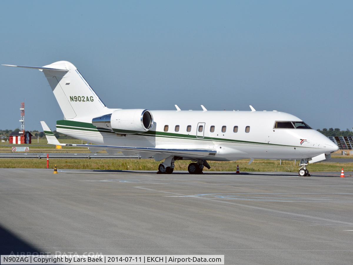 N902AG, 2001 Bombardier Challenger 604 (CL-600-2B16) C/N 5512, Parked