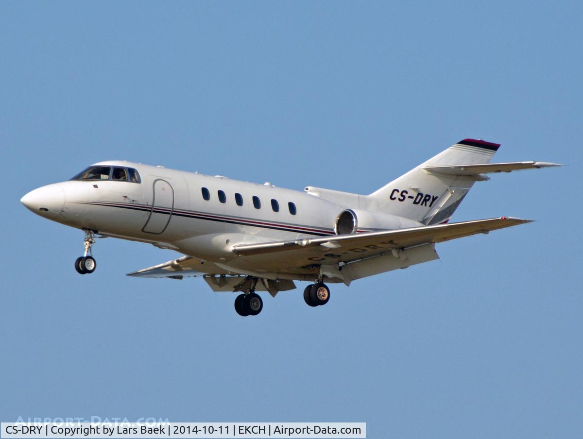 CS-DRY, 2007 Raytheon Hawker 800XP C/N 258840, RWY22L
