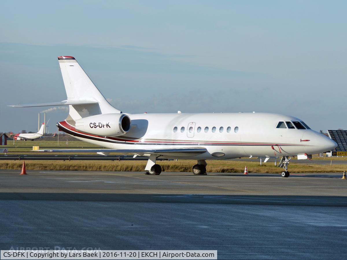 CS-DFK, 2006 Dassault Falcon 2000EX C/N 65, Parked