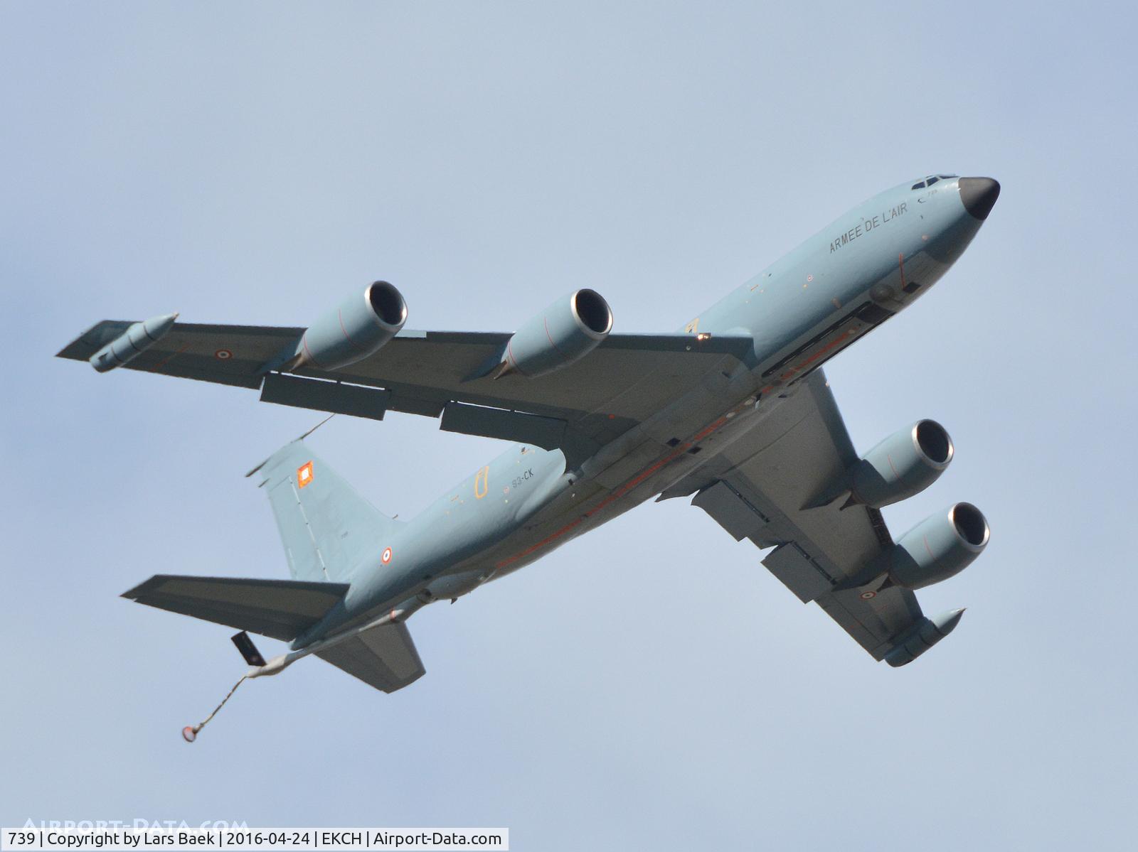 739, 1963 Boeing C-135FR Stratotanker C/N 18699, RWY04R Takeoff, 93-CK