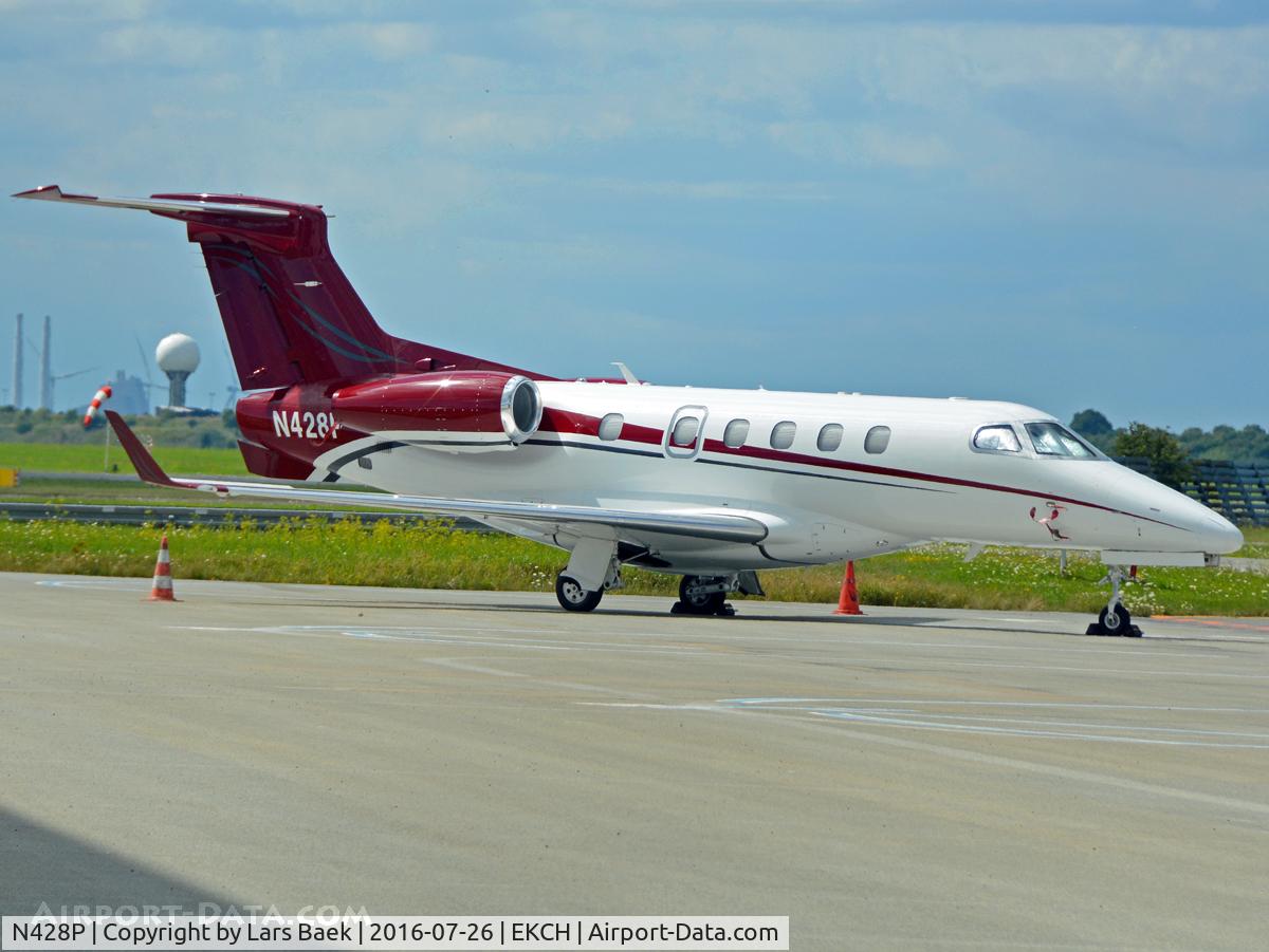 N428P, 2010 Embraer EMB-505 Phenom 300 C/N 50500031, Parked