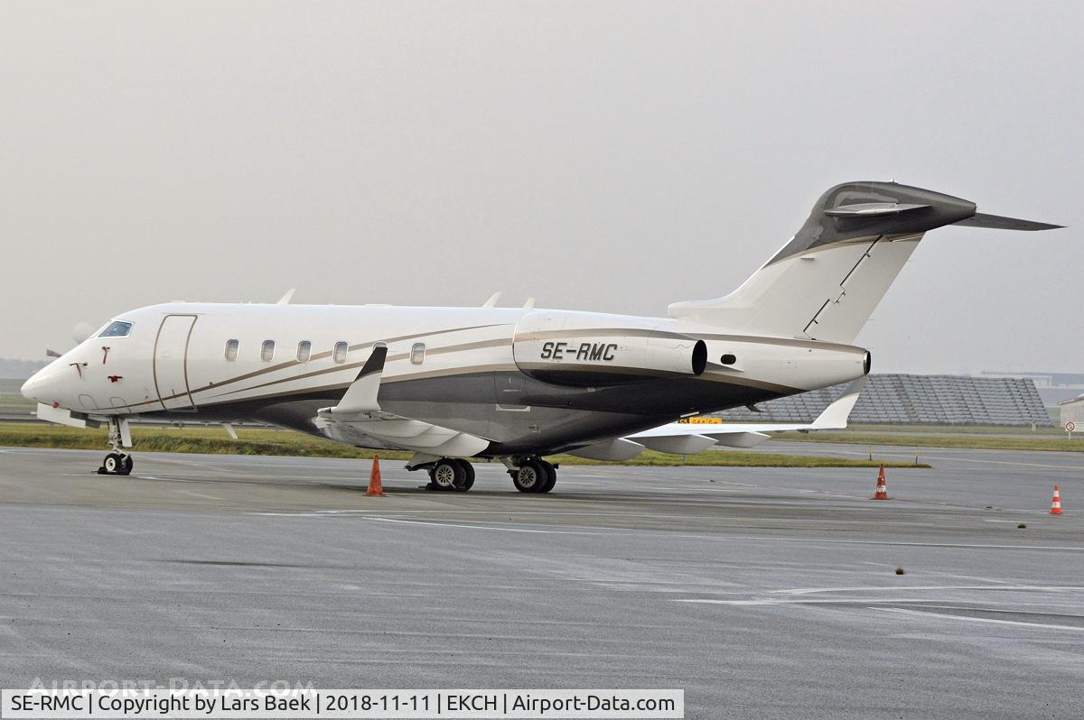 SE-RMC, 2007 Bombardier Challenger 300 (BD-100-1A10) C/N 20169, Parked