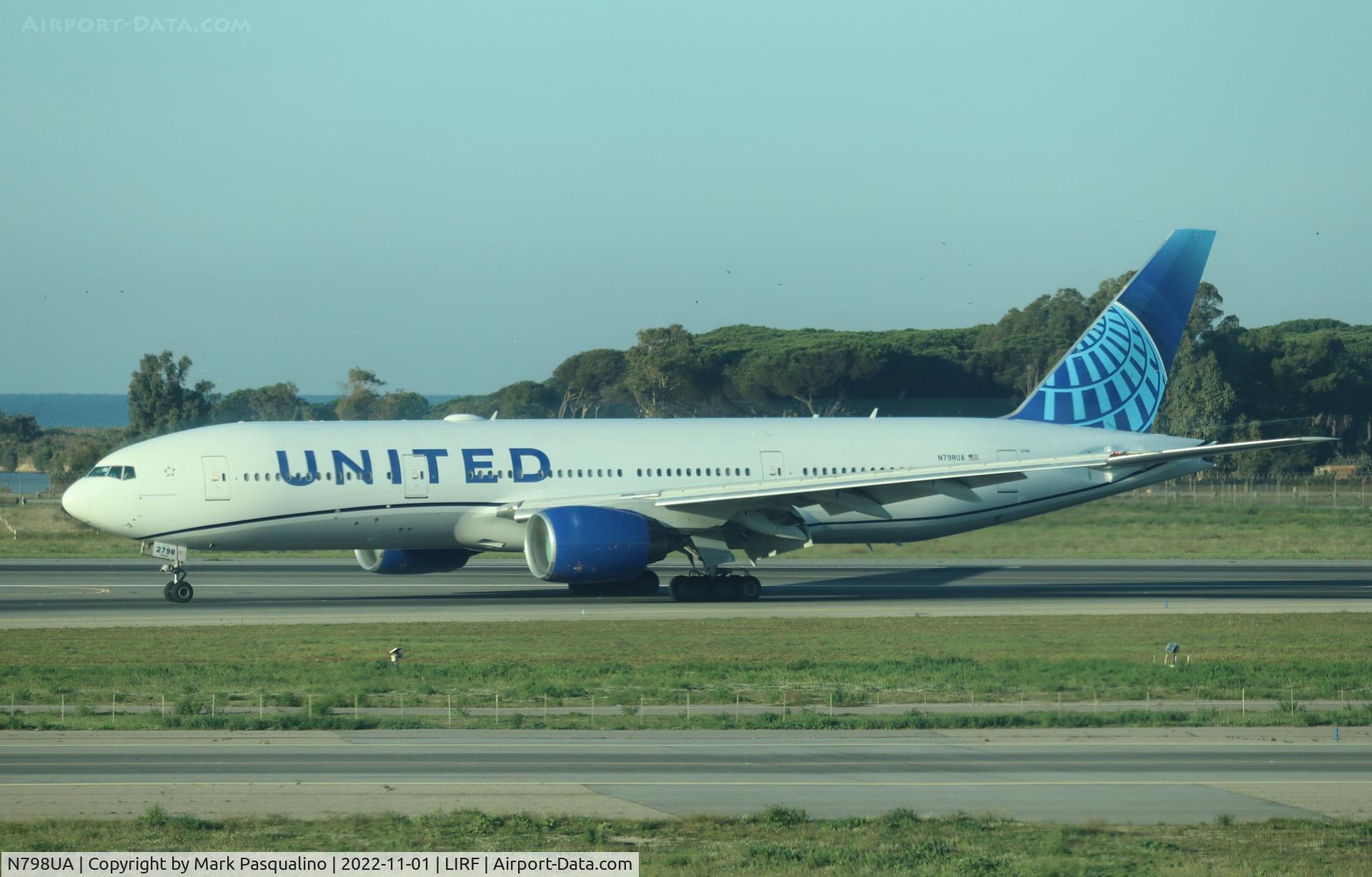 N798UA, 1998 Boeing 777-222ER C/N 26928, Boeing 777-222/ER