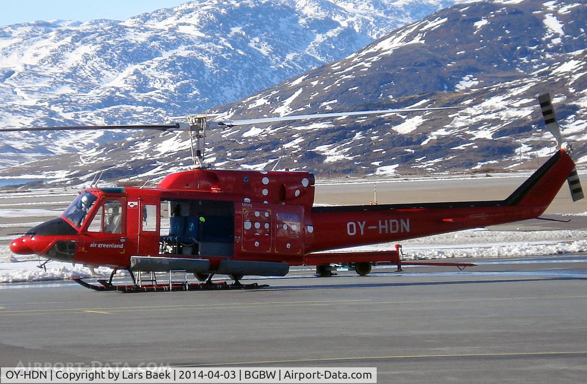OY-HDN, 1980 Bell 212 C/N 31136, Parked