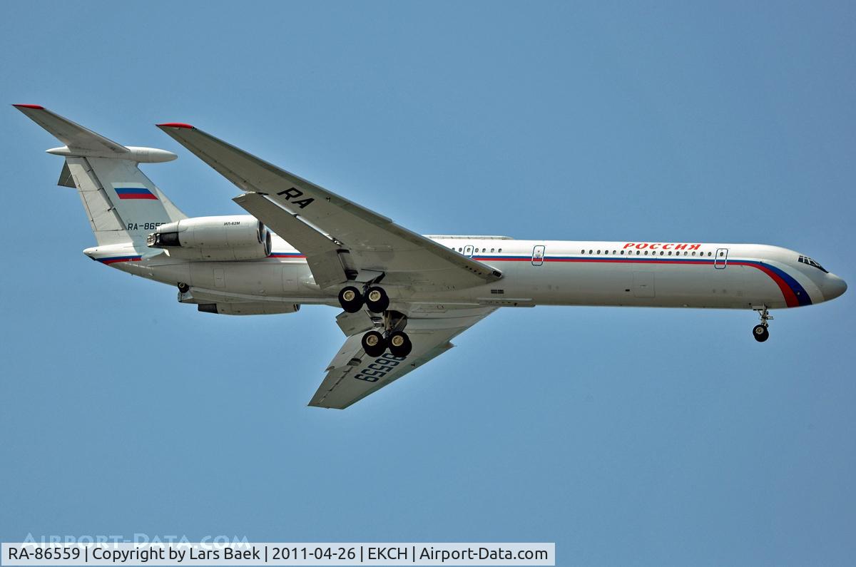 RA-86559, 1992 Ilyushin Il-62M C/N 2153258, RWY04L