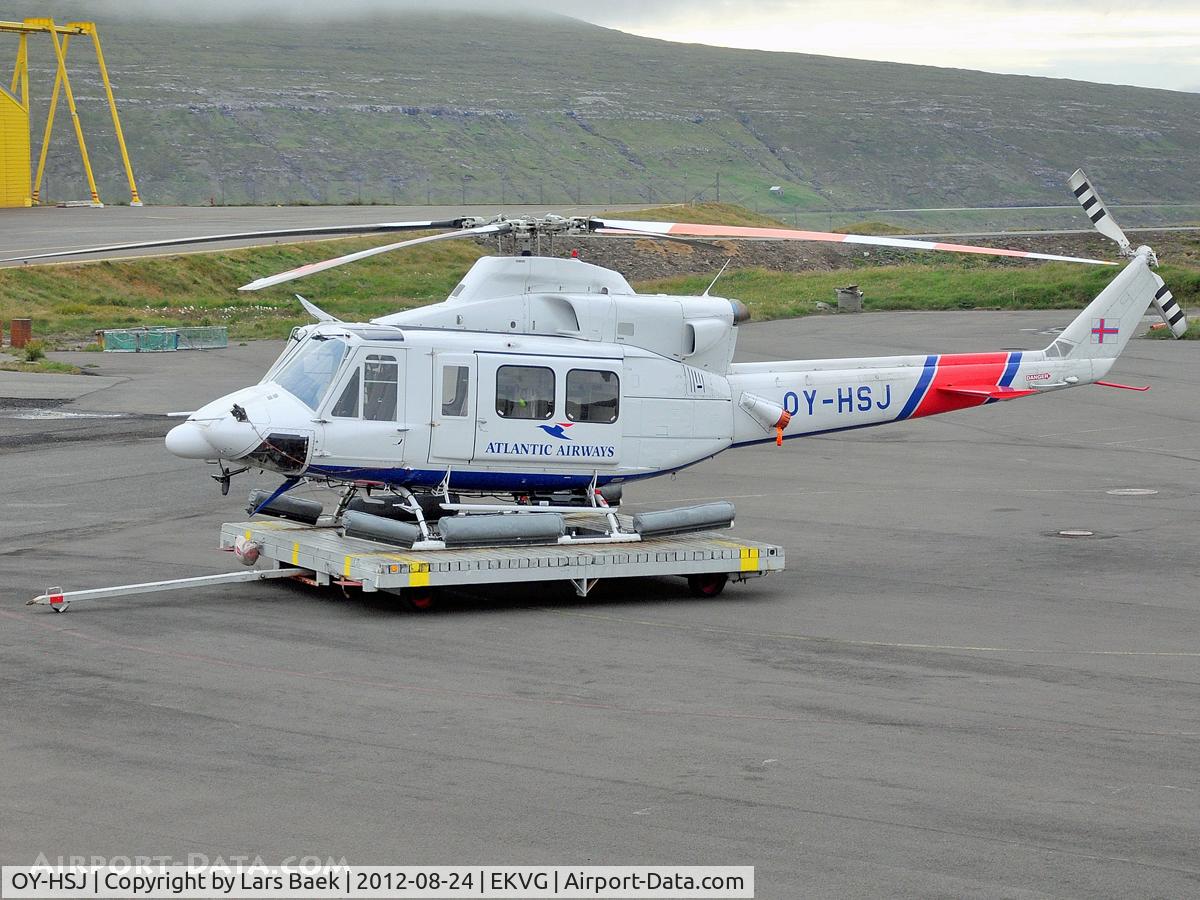 OY-HSJ, 1994 Bell 412HP C/N 36069, Parked