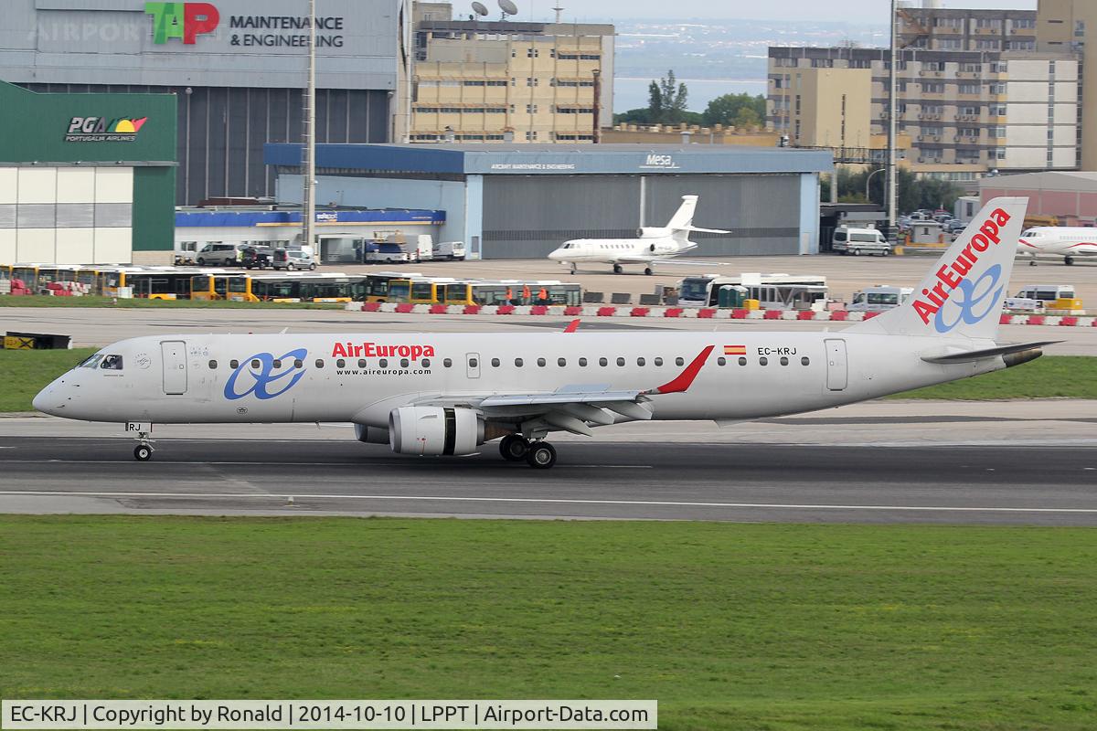 EC-KRJ, 2008 Embraer 195LR (ERJ-190-200LR) C/N 19000196, at lis