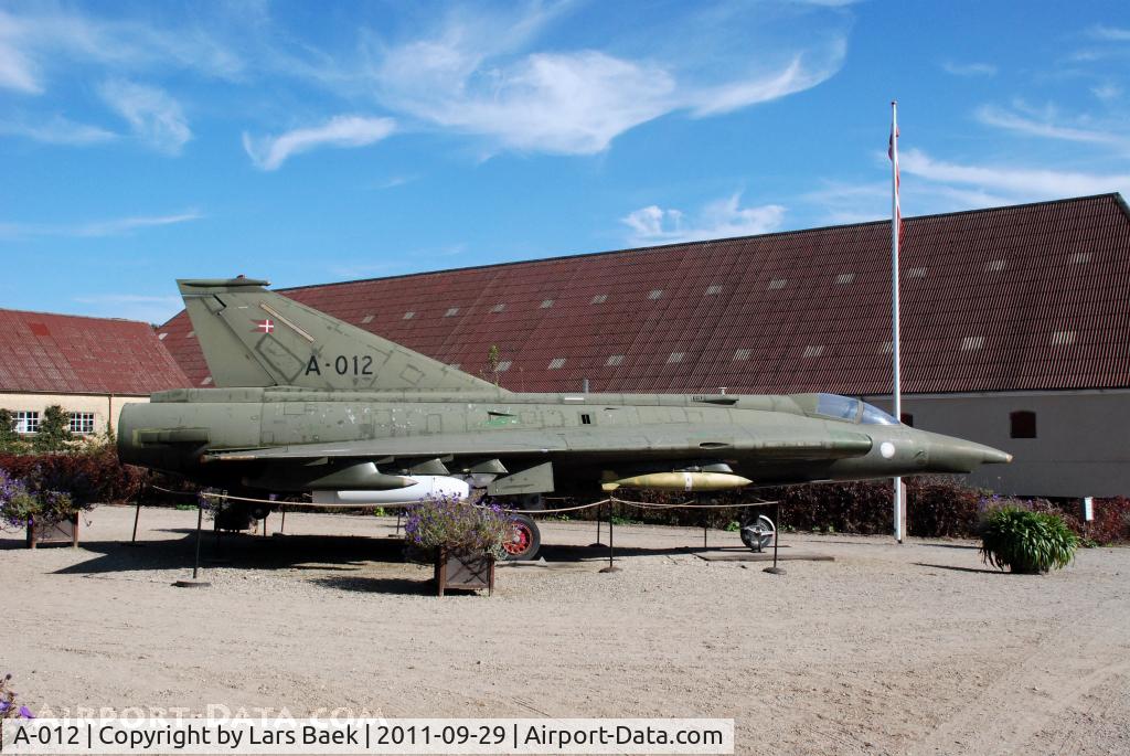 A-012, 1971 Saab F-35 Draken C/N 35-1012, On display
Egeskov Slot
