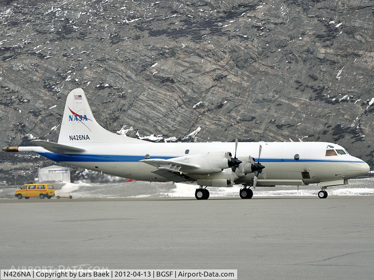 N426NA, Lockheed P-3B Orion C/N 185-5175, Taxing