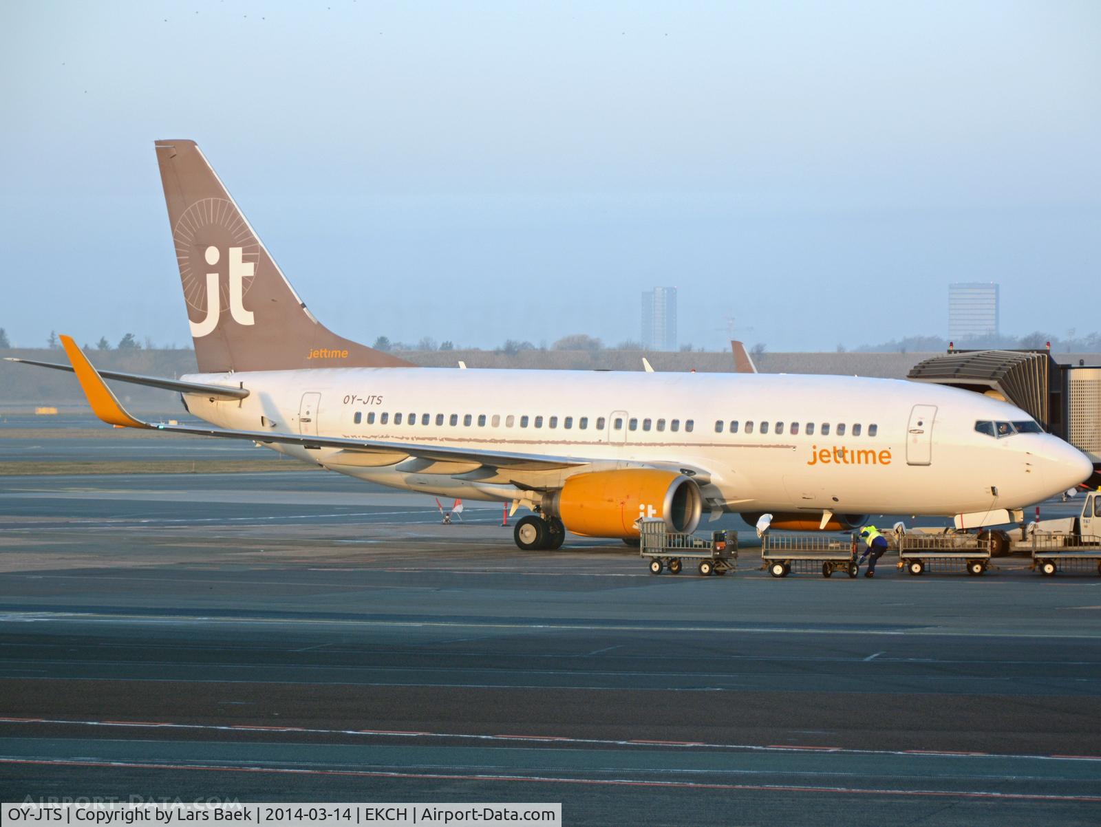 OY-JTS, 2003 Boeing 737-7K2 C/N 33465, Stand A12, taken from B10 onboard OY-GRN