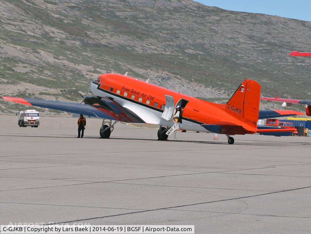 C-GJKB, 1944 Basler BT-67 C/N 13383, Parked