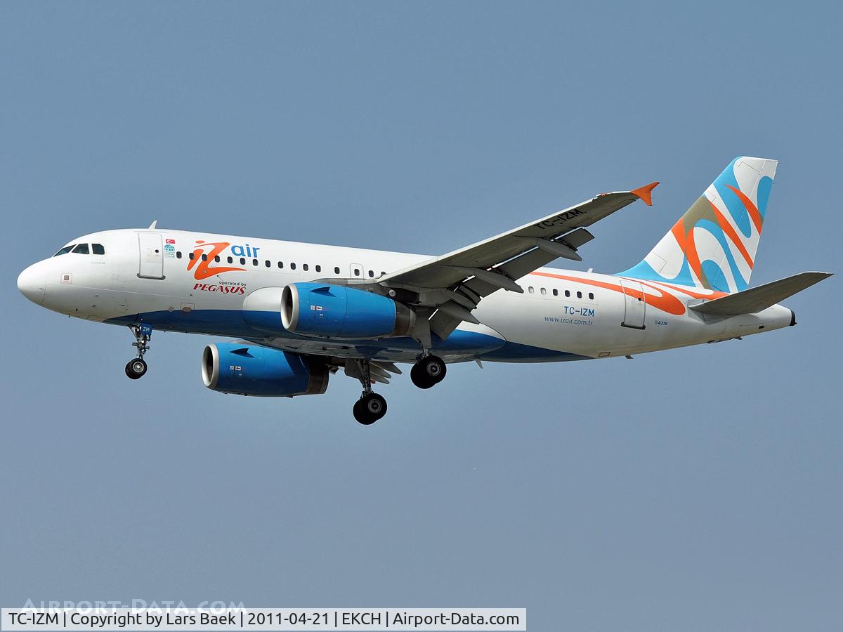 TC-IZM, 2005 Airbus A319-132 C/N 2404, RWY22L