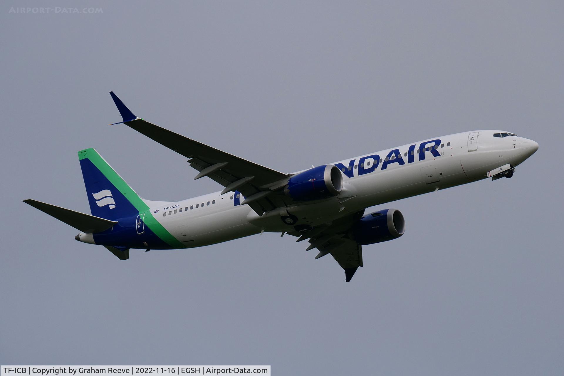 TF-ICB, 2019 Boeing 737-9 MAX C/N 44568, Departing from Norwich.