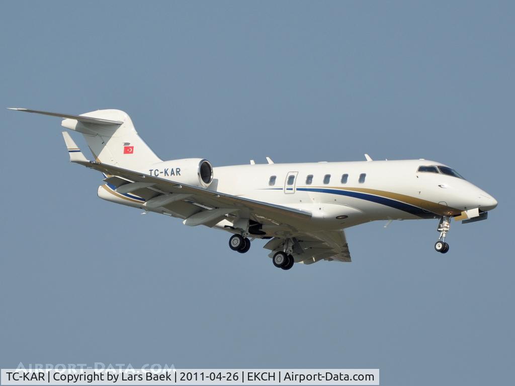 TC-KAR, 2007 Bombardier Challenger 300 (BD-100-1A10) C/N 20149, RWY04L