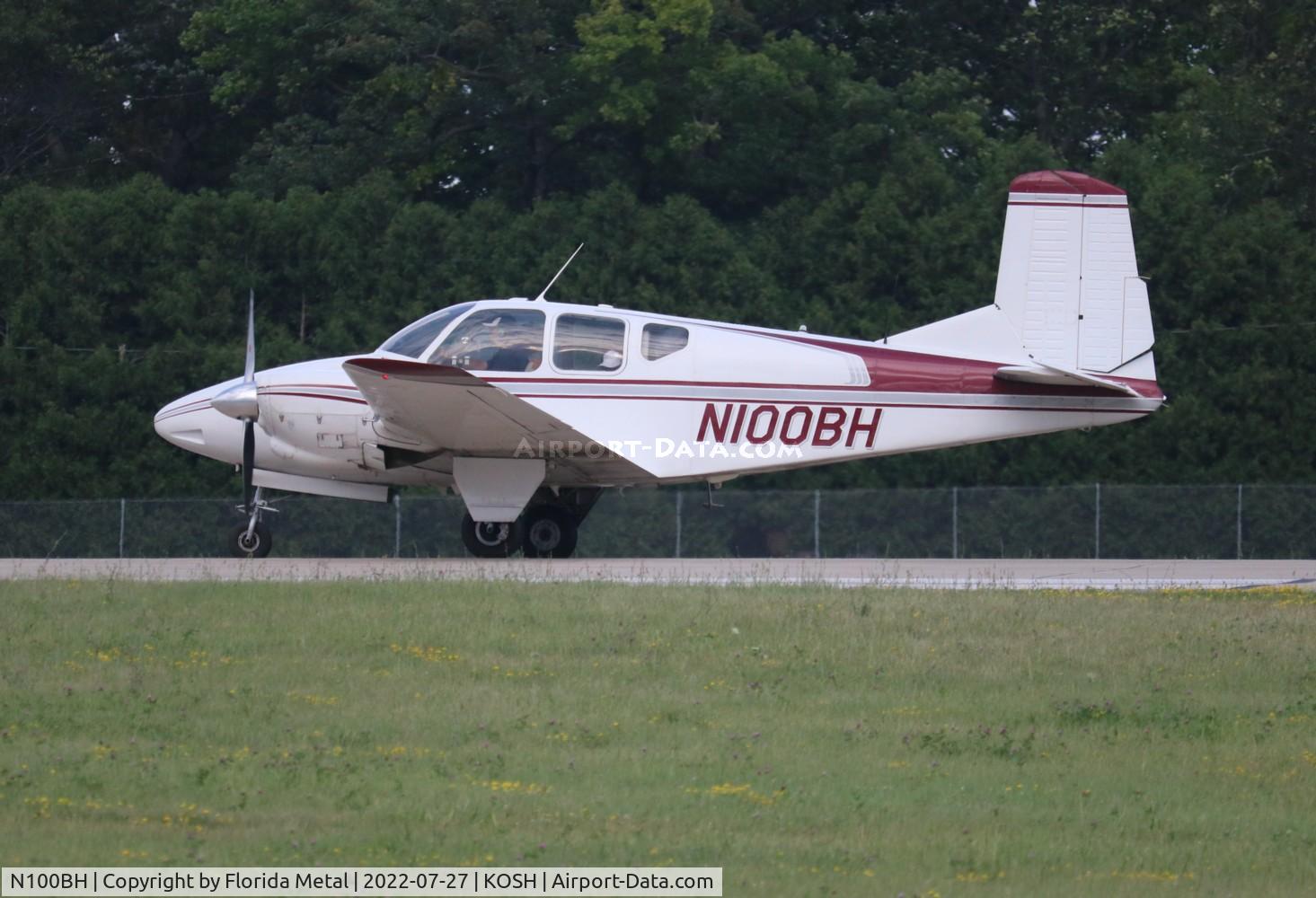 N100BH, 1958 Beech 95 Travel Air C/N TD-130, OSH 2022