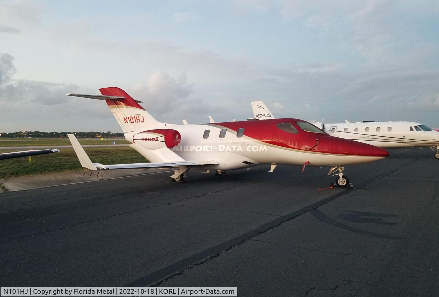 N101HJ, 2022 Honda HA-420 Hondajet C/N 42000139, NBAA 2022