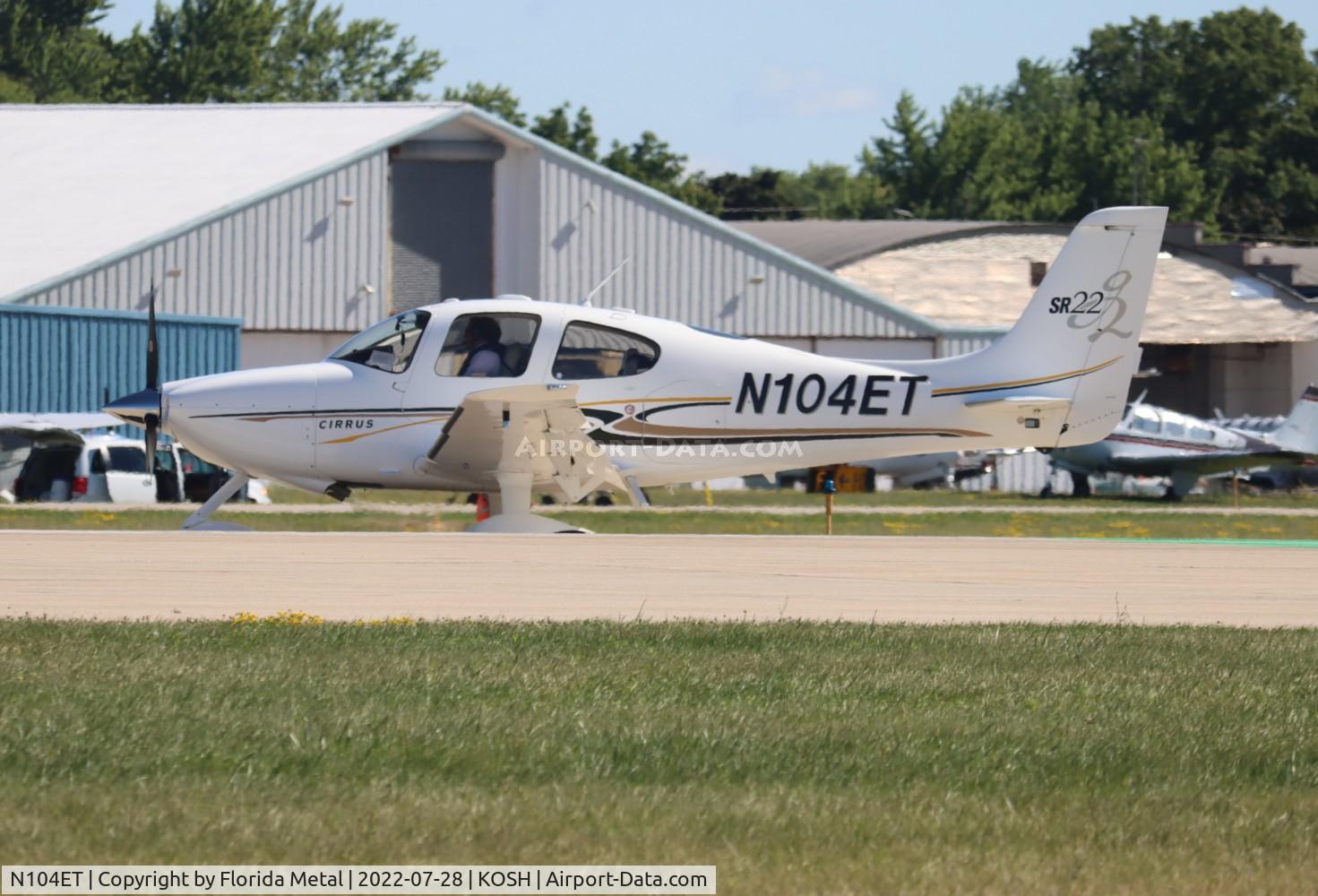 N104ET, 2004 Cirrus SR22 G2 C/N 1024, OSH 2022