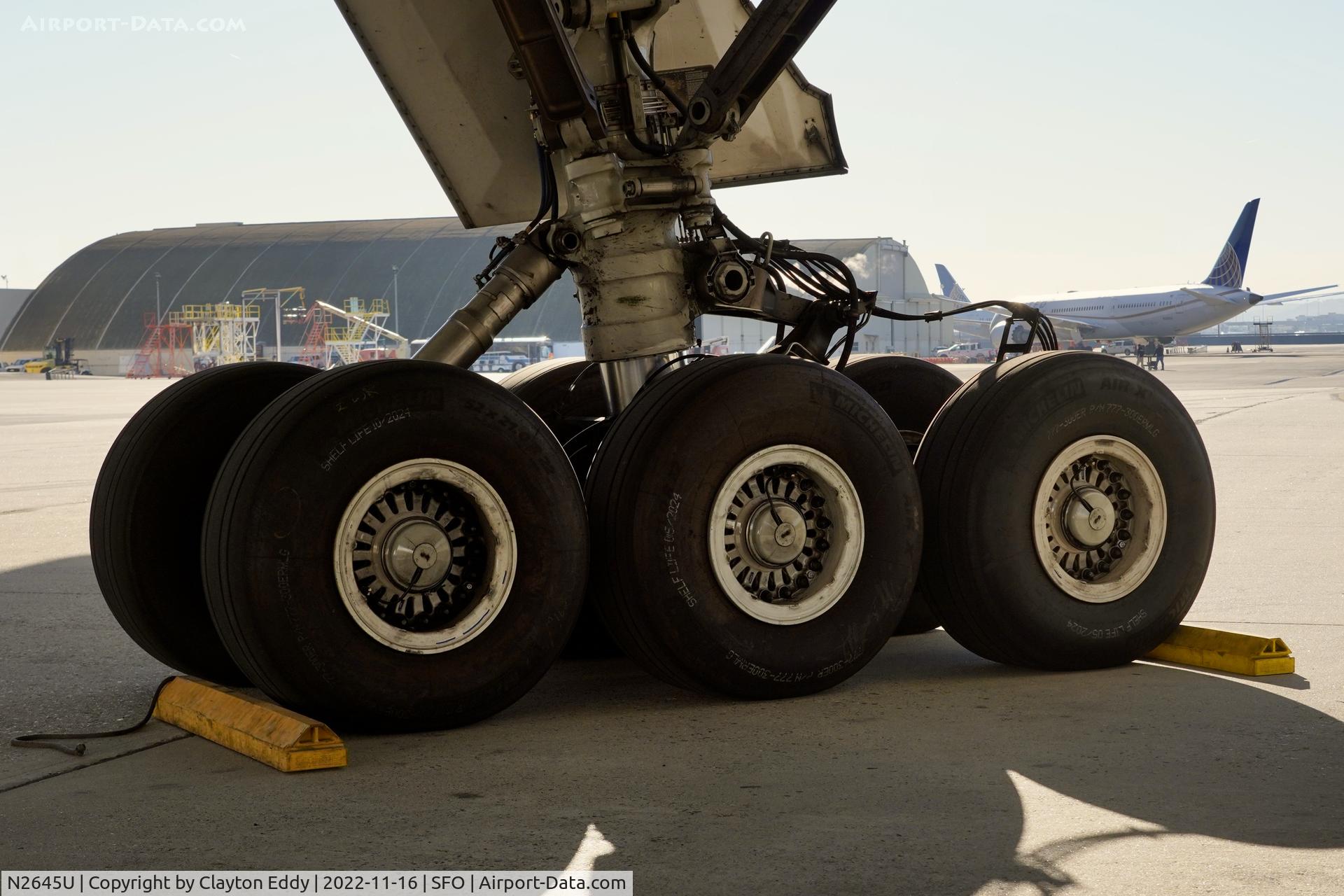 N2645U, 2017 Boeing 777-322/ER C/N 64989, SFO 2022.