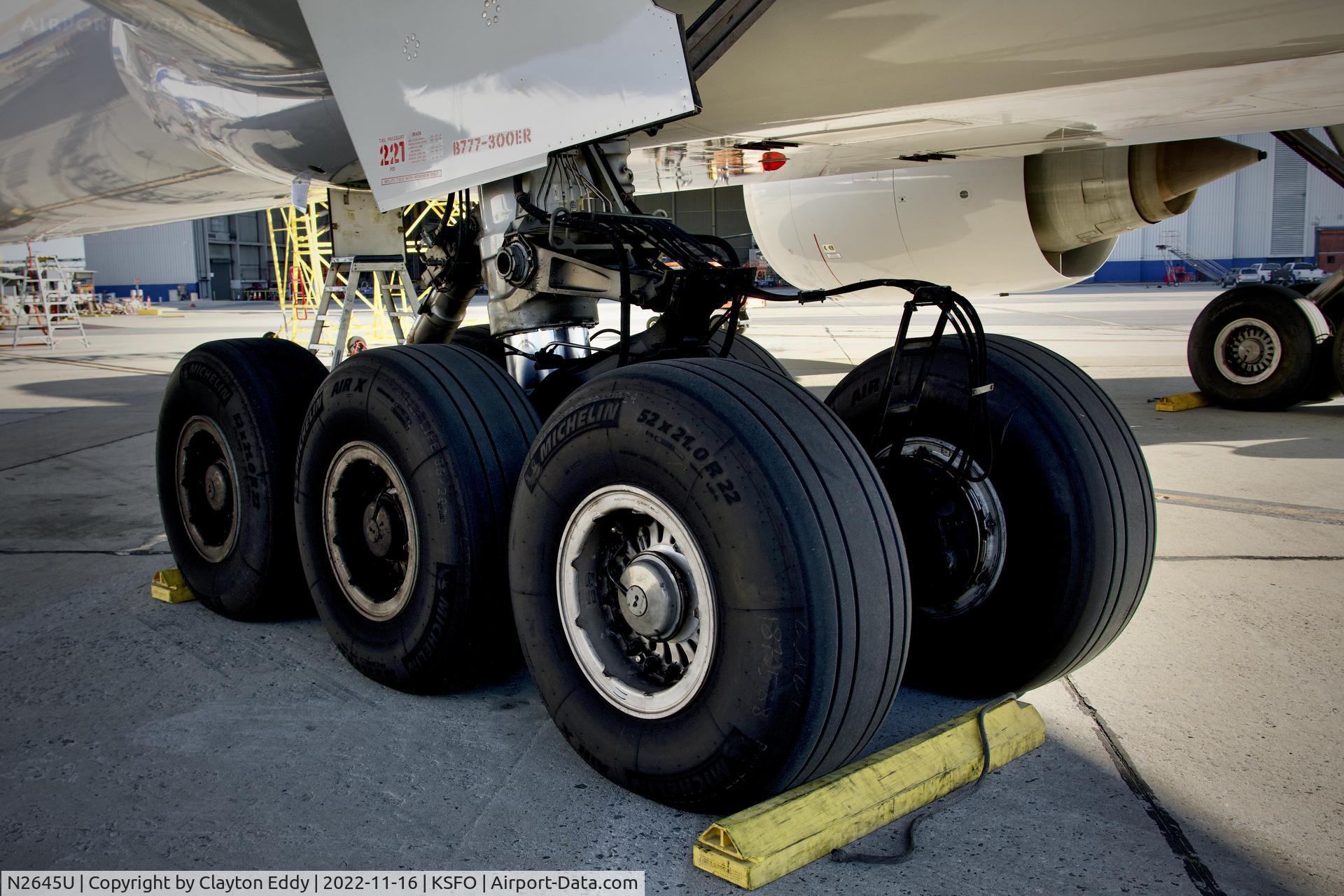 N2645U, 2017 Boeing 777-322/ER C/N 64989, SFO 2022.