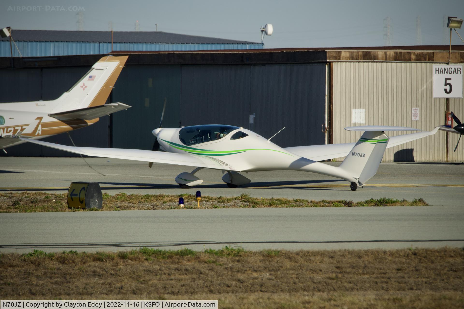 N70JZ, 2014 Phoenix Air Sro U-15 Phoenix C/N 29/U15, SAn Carlos Airport California 2022.