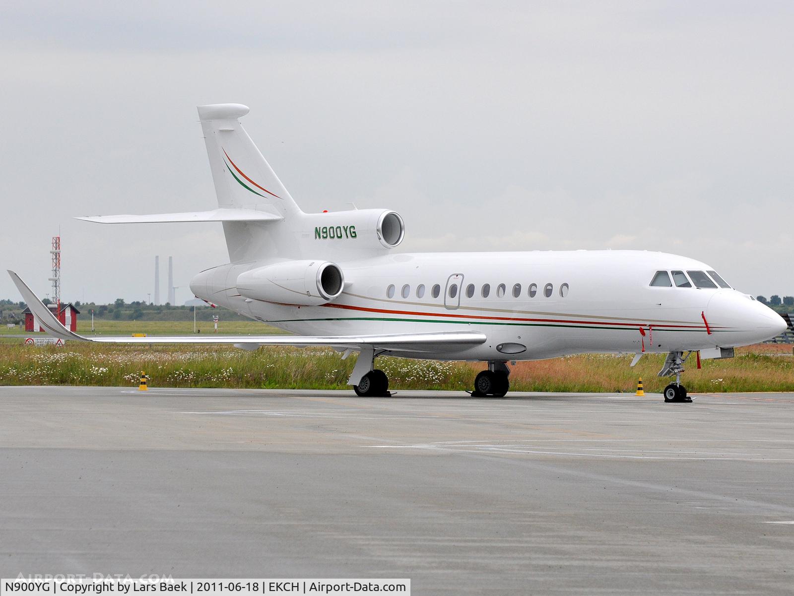 N900YG, Dassault Falcon 900EX C/N 246, Parked