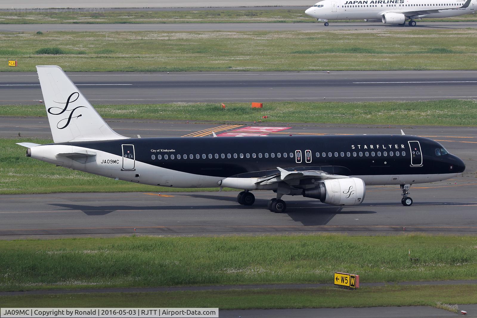 JA09MC, 2013 Airbus A320-214 C/N 5512, at hnd