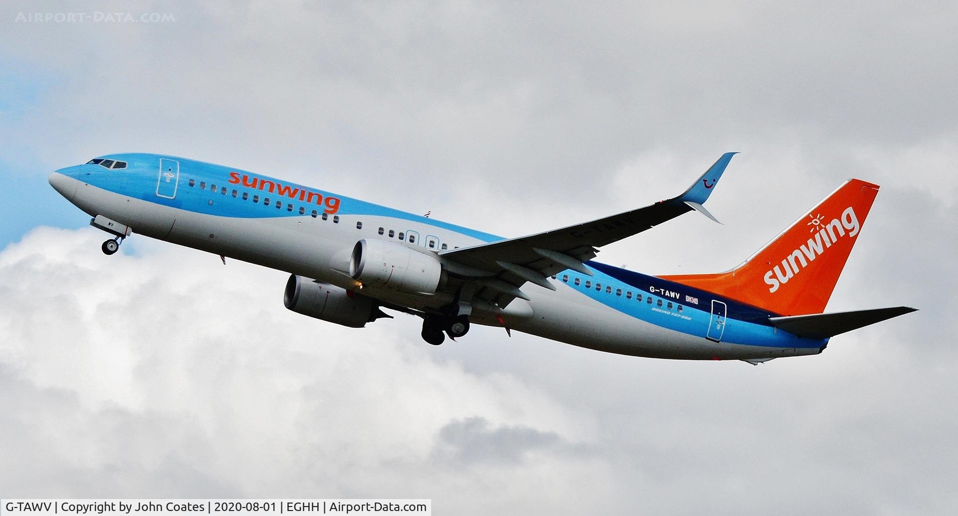 G-TAWV, 2015 Boeing 737-8K5 C/N 41662, Departing off 26