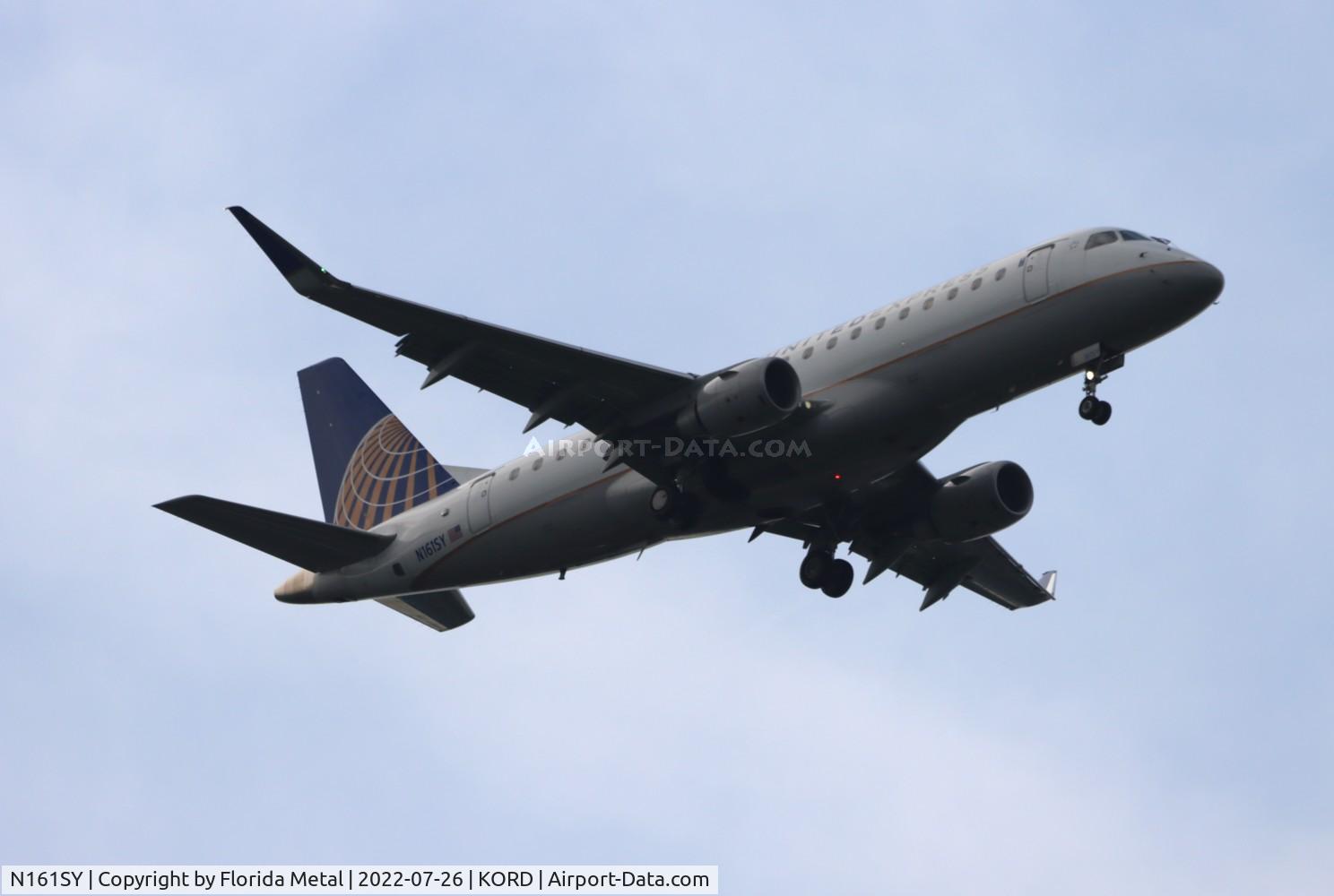 N161SY, 2016 Embraer 175LR (ERJ-170-200LR) C/N 17000569, ORD 2022