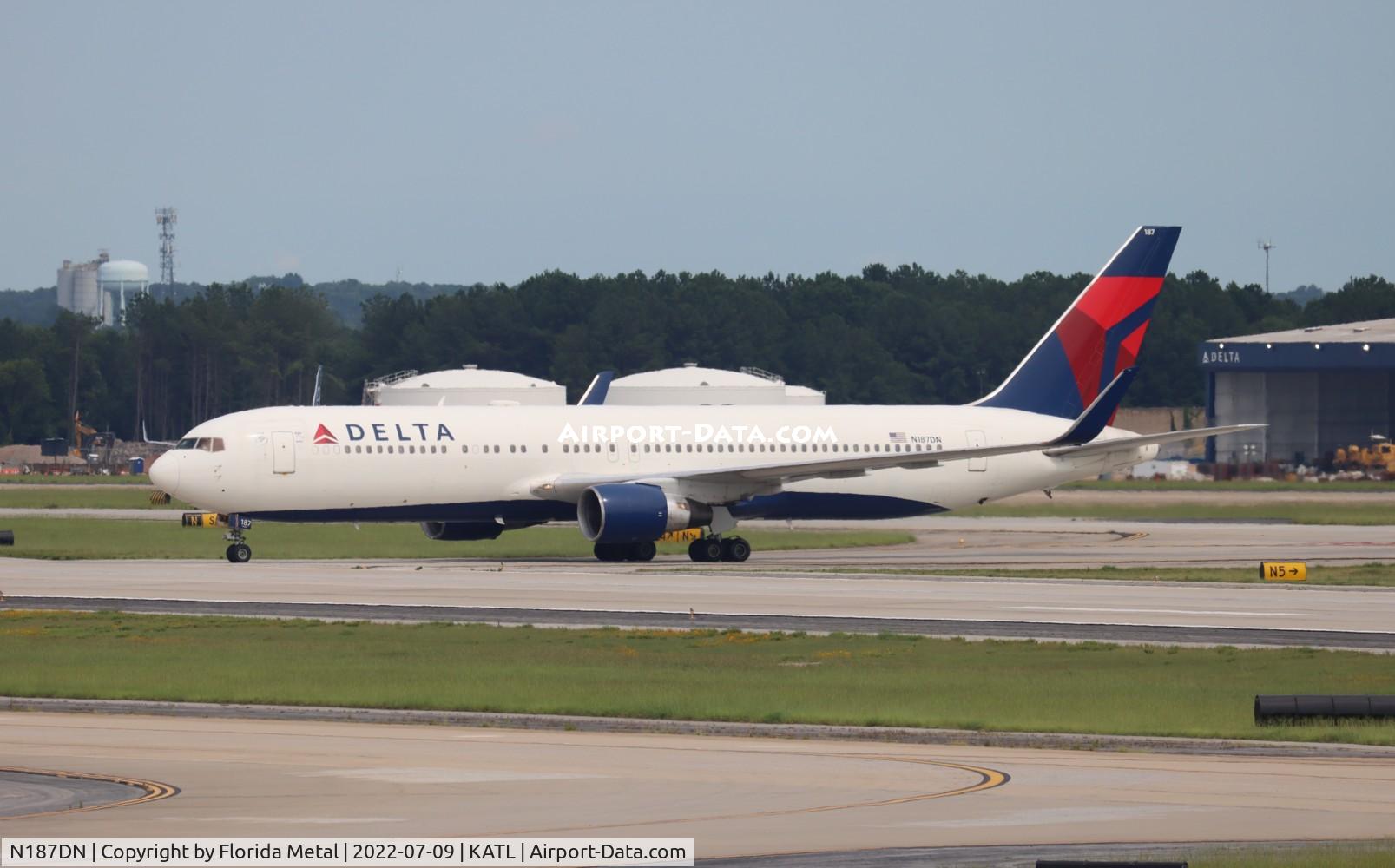 N187DN, 1996 Boeing 767-332/ER C/N 27582, ATL 2022