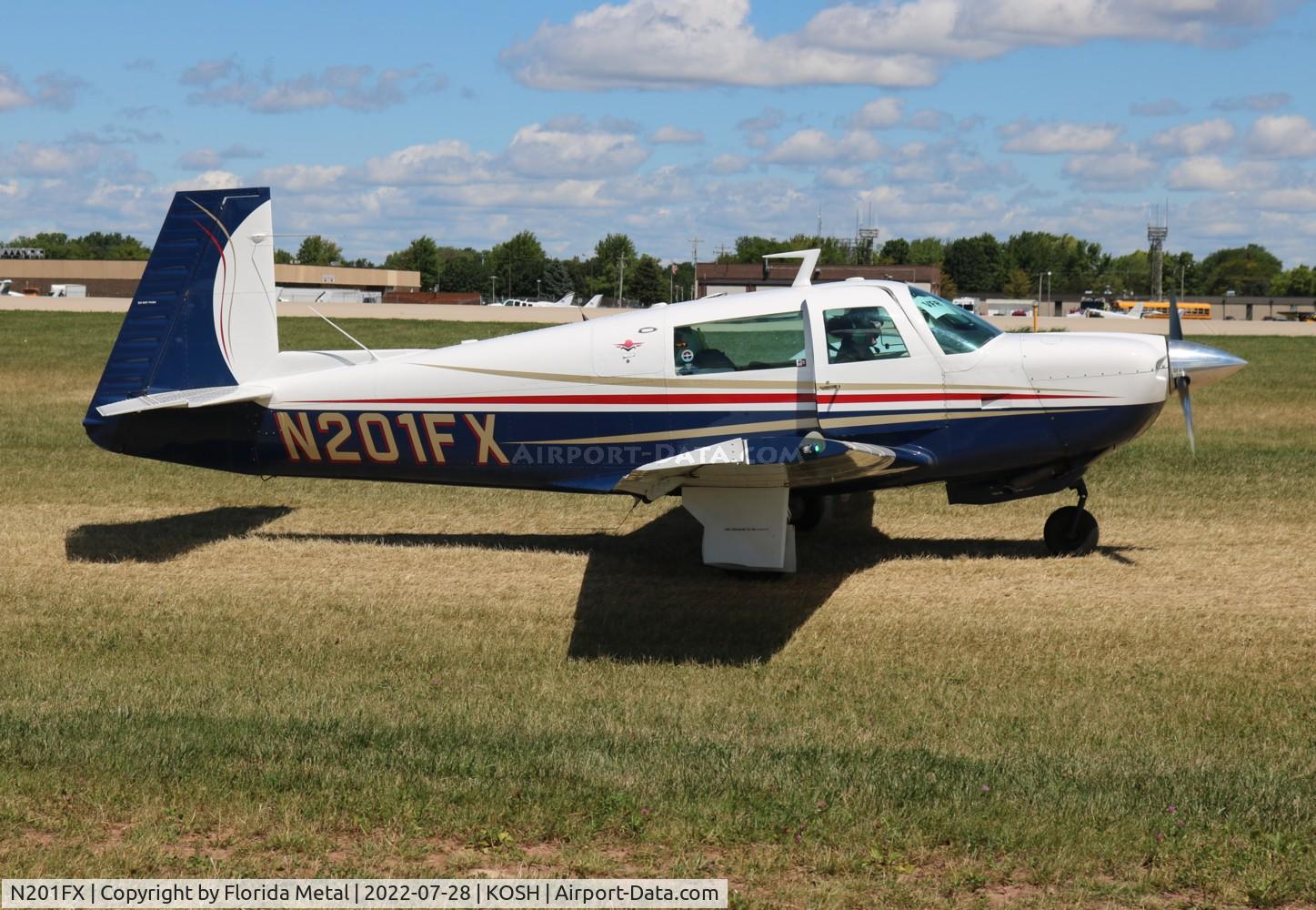 N201FX, 1977 Mooney M20J 201 C/N 24-0206, OSH 2022