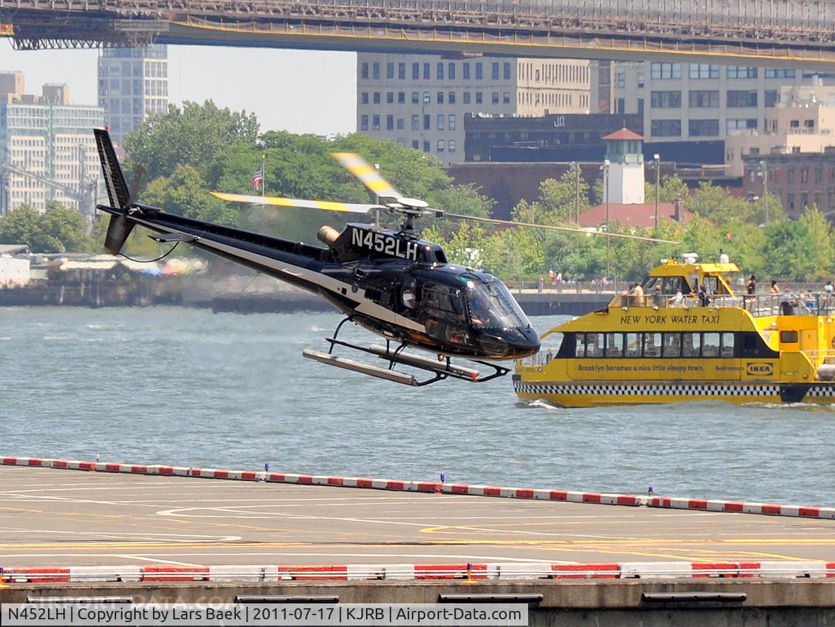 N452LH, 2008 Aerospatiale AS-350B-2 Ecureuil C/N 4432, Take of