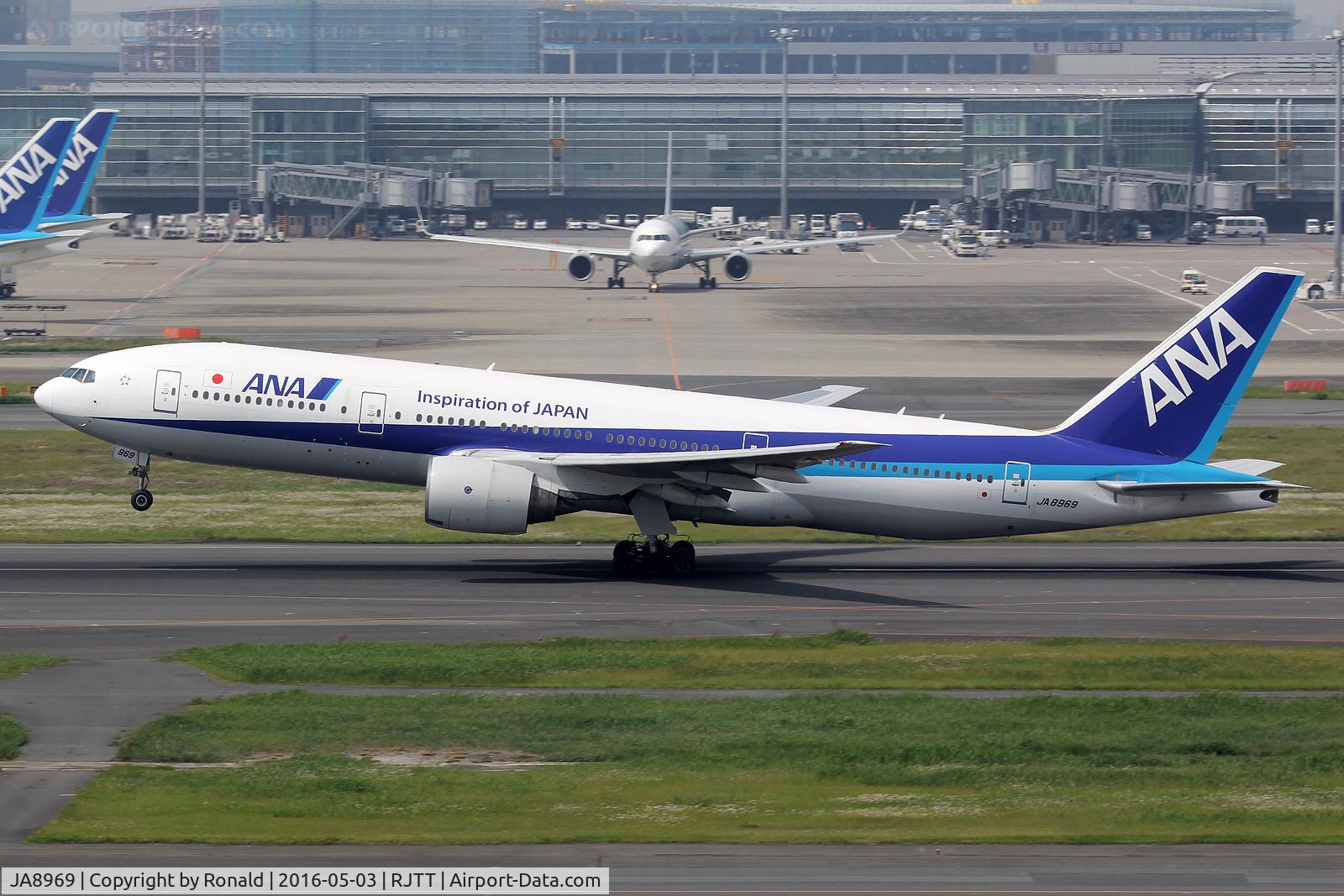 JA8969, 1996 Boeing 777-281 C/N 27032, at hnd