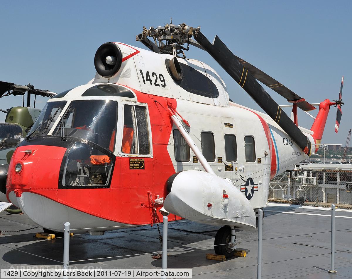 1429, 1967 Sikorsky HH-52A Sea Guard C/N 62.117, Aircraft Carrier Intrepid, New York