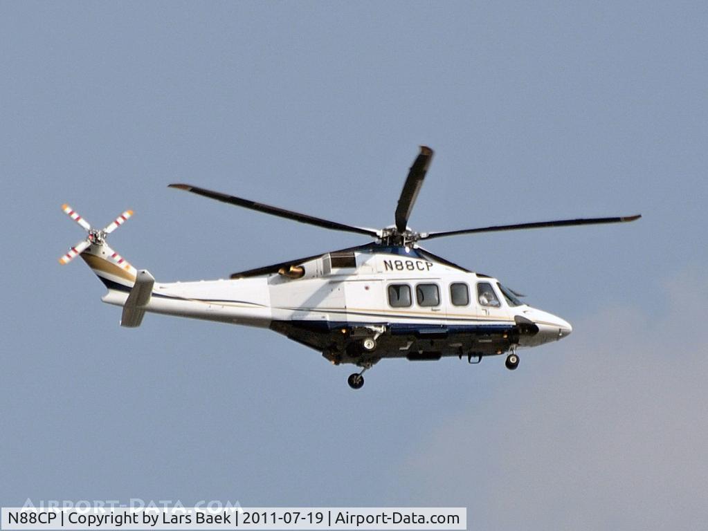 N88CP, 2010 AgustaWestland AW-139 C/N 41246, Over Manhattan New York