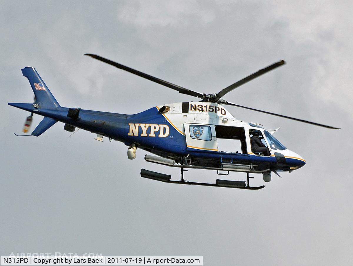 N315PD, 2003 Agusta AW-119 Mk.II C/N 14035, Over Manhattan New York