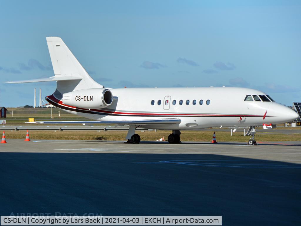 CS-DLN, 2007 Dassault Falcon 2000EX C/N 115, Parked