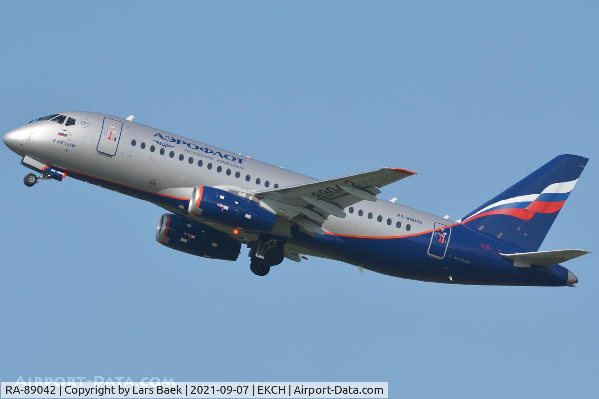 RA-89042, 2014 Sukhoi SuperJet 100-95B C/N 95068, RWY22R