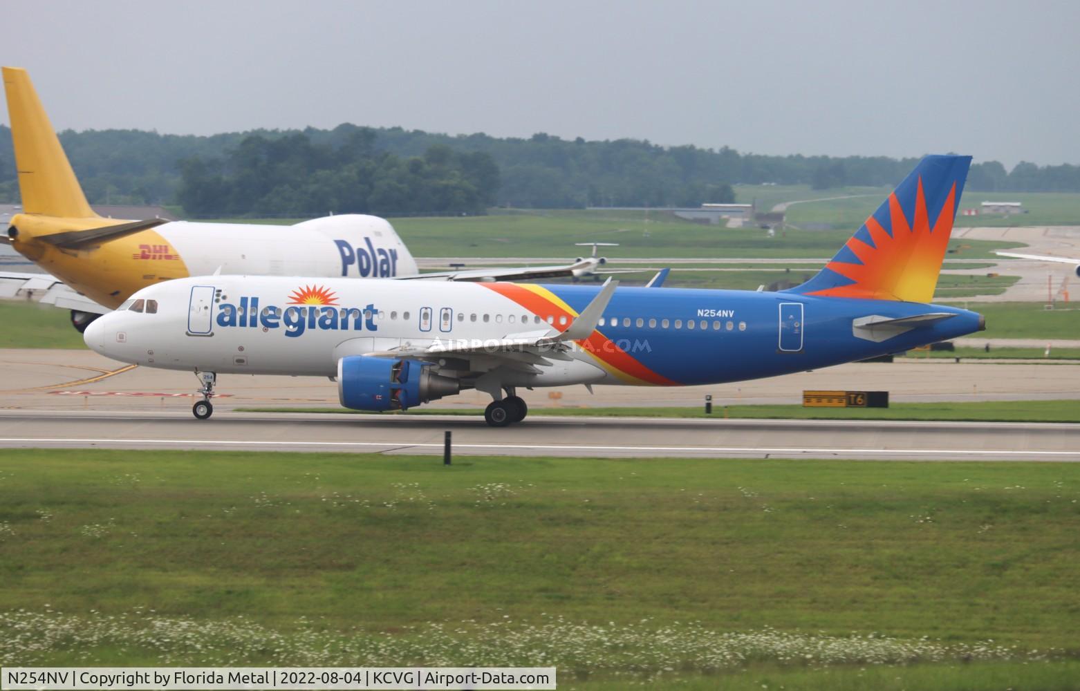 N254NV, 2017 Airbus A320-214 C/N 7913, CVG 2022
