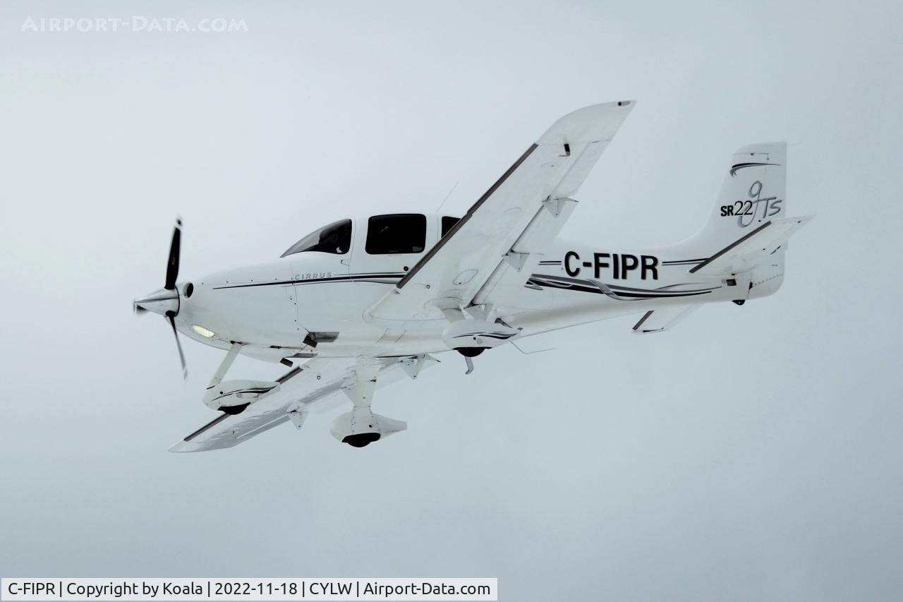 C-FIPR, 2006 Cirrus SR22 C/N 1857, First pic in the database. Arrival from Lethbridge (YQL, Alberta).