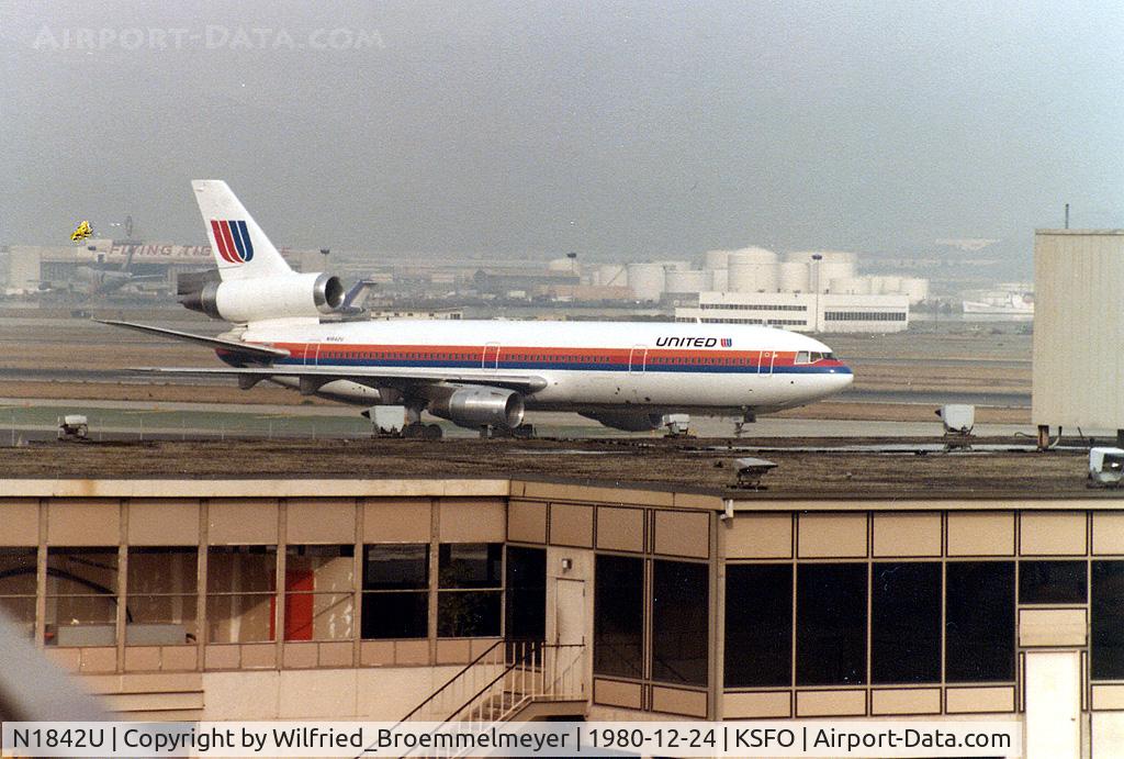N1842U, 1980 McDonnell Douglas MD-10-10F C/N 46635, From Observer Deck at San Francisco.