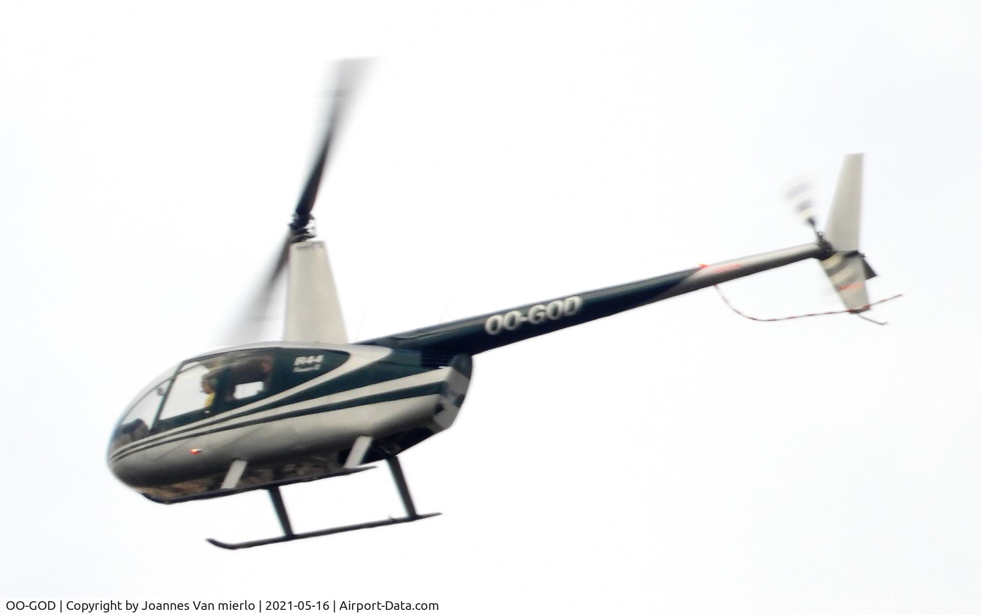 OO-GOD, 2012 Robinson R44 Raven II C/N 13320, Over Ghent