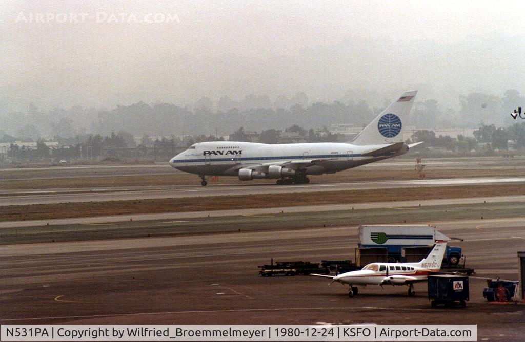 N531PA, 1976 Boeing 747SP-21 C/N 21023, Xmas tour to the airport.